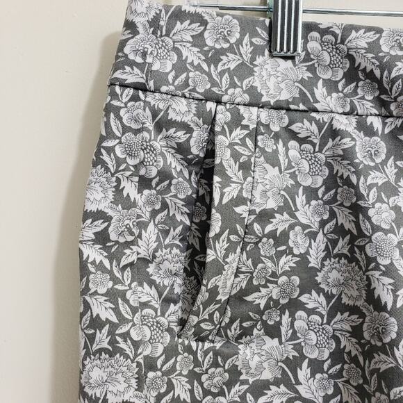 J. Crew factory stretch floral print shorts gray chino shorts woman's size 6 - Picture 6 of 9